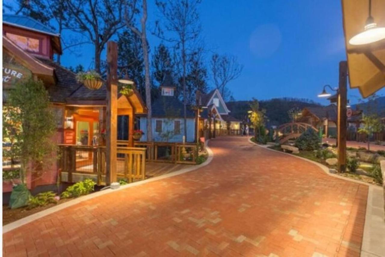 Gt307 Romantic Condo Downtown Gatlinburg & Pool Екстер'єр фото