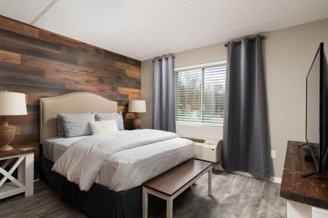 Gt307 Romantic Condo Downtown Gatlinburg & Pool Екстер'єр фото