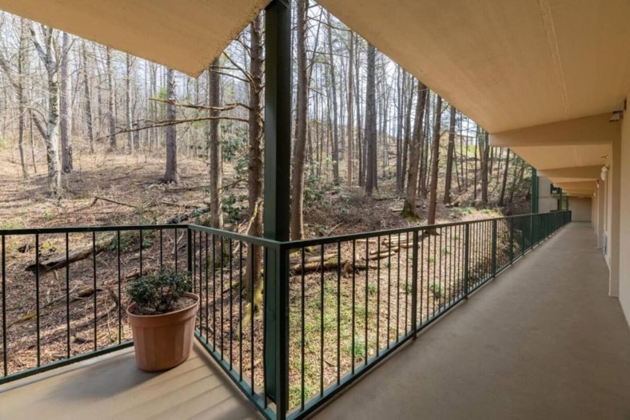 Gt307 Romantic Condo Downtown Gatlinburg & Pool Екстер'єр фото
