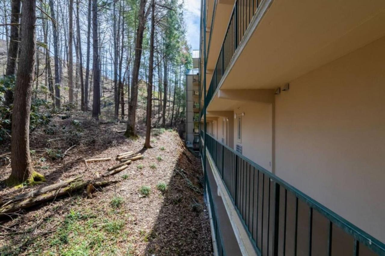 Gt307 Romantic Condo Downtown Gatlinburg & Pool Екстер'єр фото